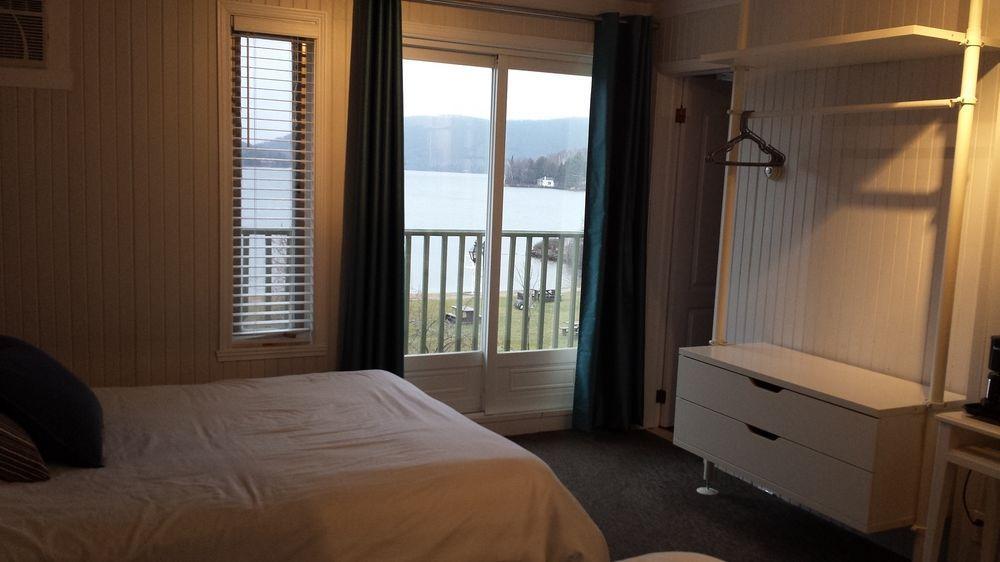 Auberge La Porte Rouge Mont-Tremblant Exterior photo
