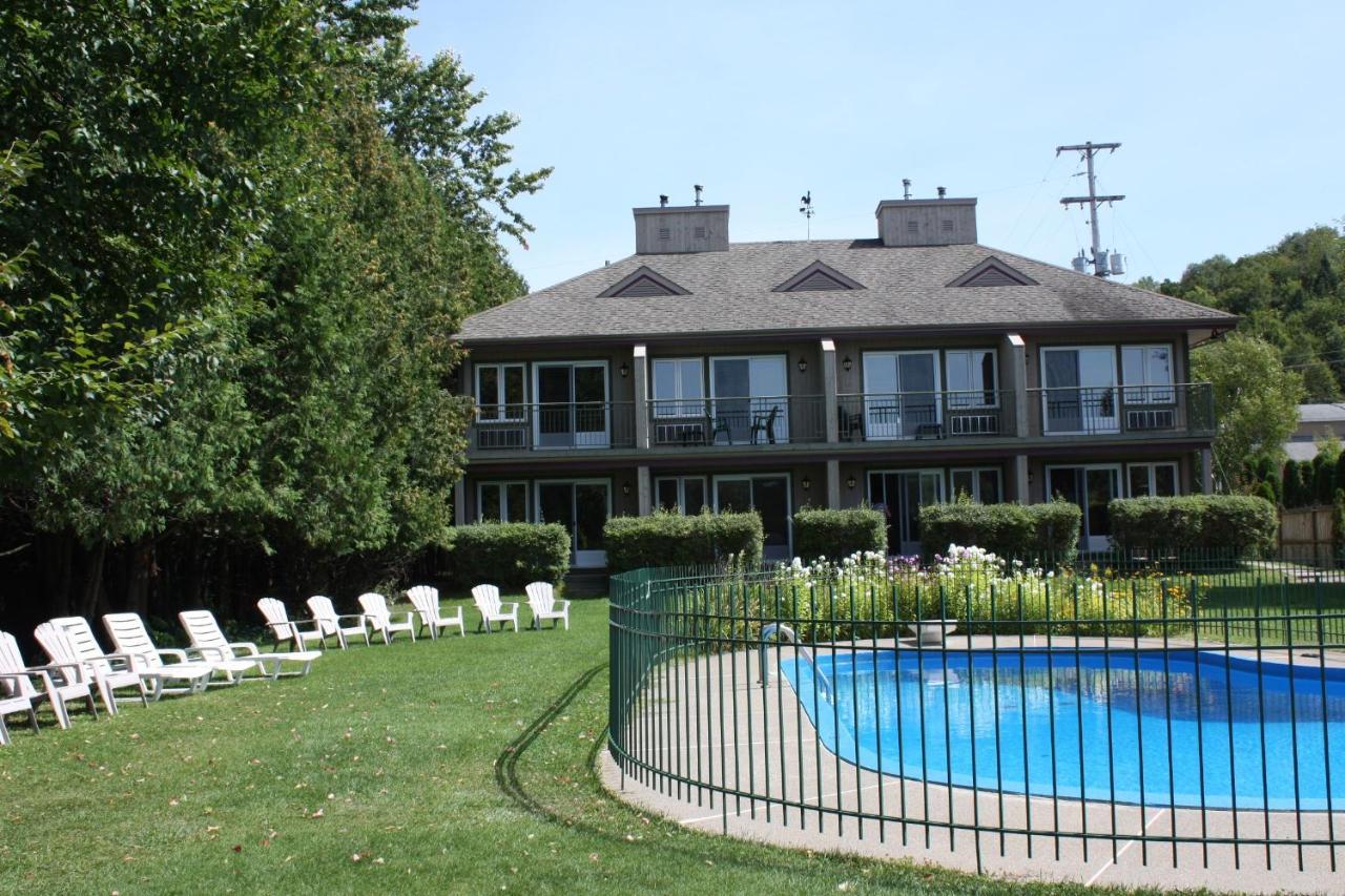 Auberge La Porte Rouge Mont-Tremblant Exterior photo